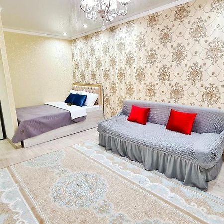 Абсолютно Новая Квартира Класса Люкс تاراز المظهر الخارجي الصورة